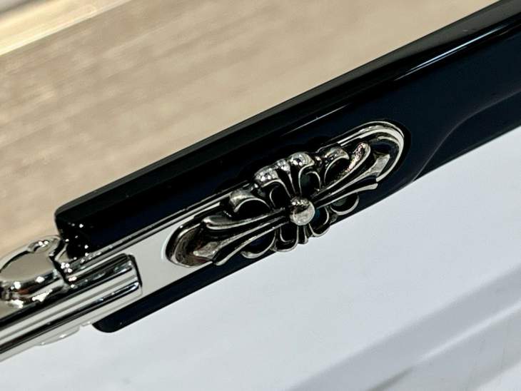 Picture of Chrome Hearts Sunglasses _SKUfw76325156fw